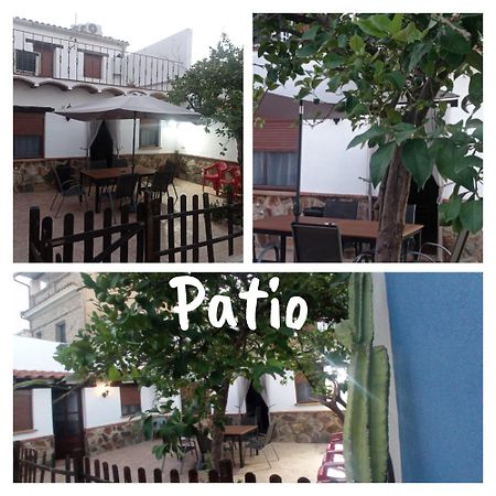 La Traviesa Casa Rural Aljucen Екстер'єр фото